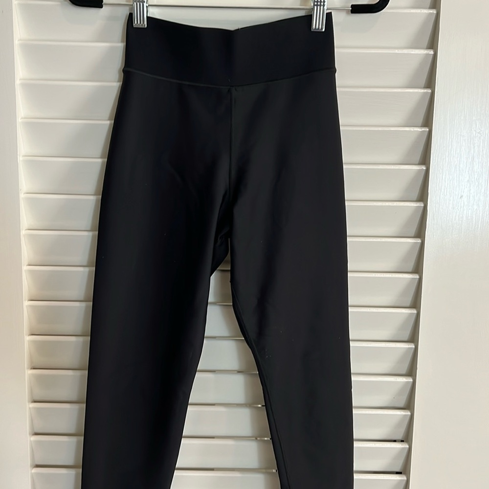 Black ultracore leggings